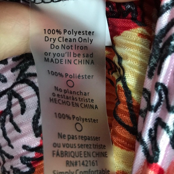 Small Shirley Kimono roses and leaves print 🍁 - Picture 4 of 4